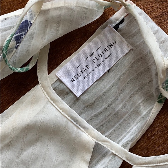 Beautiful romper! - Picture 5 of 6